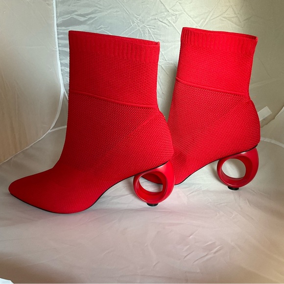 Red Sculptural Heel Sock Boot Circular Heel Statement Ankle Boot 11 NWT Beyoncé - Picture 11 of 16